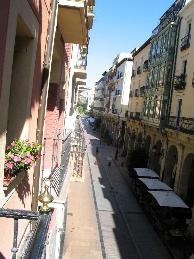 Apartamento Corazon De Portales Logrono Luaran gambar
